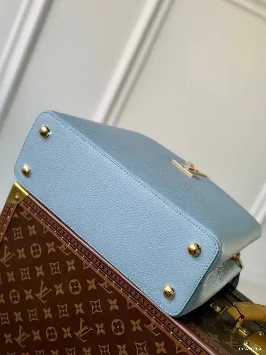 Frstbag ru VUITTON MM LOUIS CAPUCINES 0608